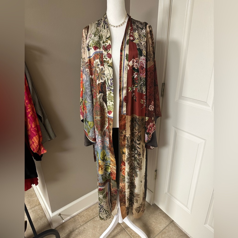 Zara Multicolor Floral Robe